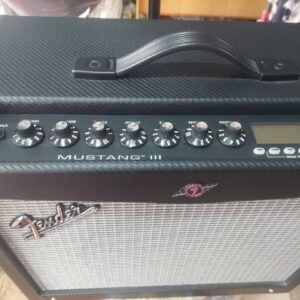 Fender Mustang III V.2 100-watt 1x12" Modeling Combo Amp - Image 6
